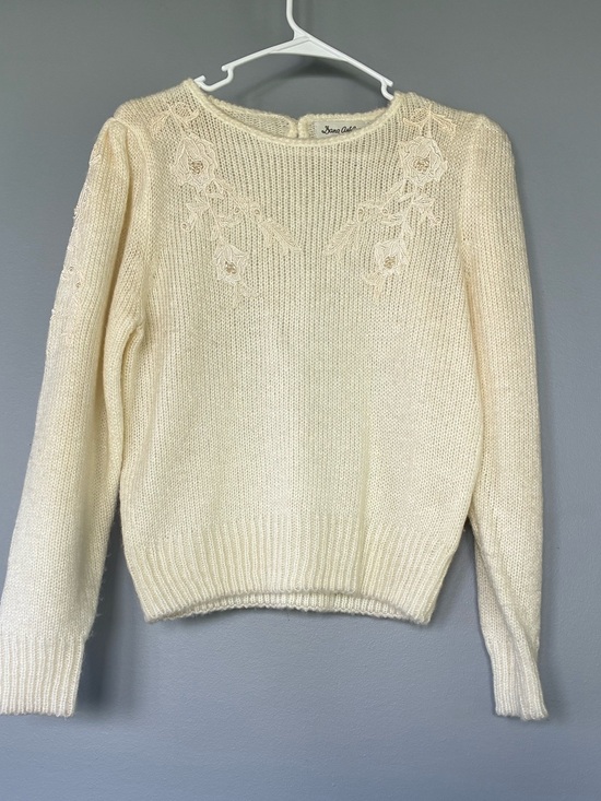 Dana ashley Sweaters - Vintage Dana Ashley Sweater lace beaded cream shoulder pads size M 80’s